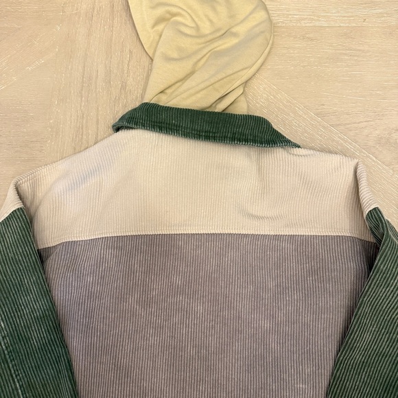 Green and Gray Utility Jacket with Durable Design Colorblock 90’s Distressed - Picture 9 of 11
